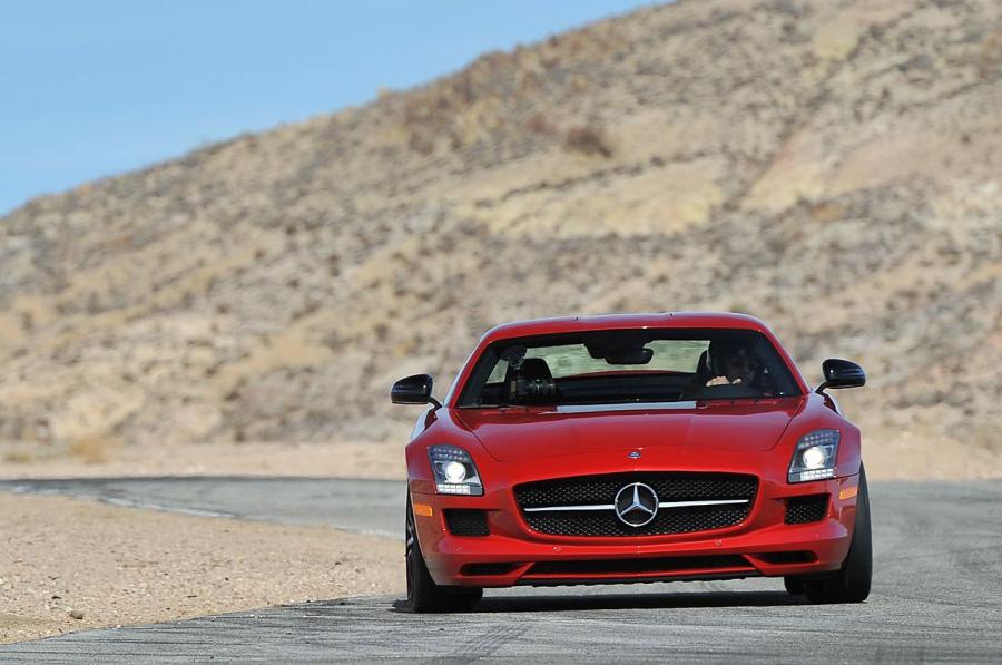 Mercedes-Benz SLS AMG GT 2013 года  (фото 33 из 110)